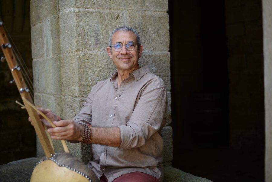 Lazhar Selmi et son instrument